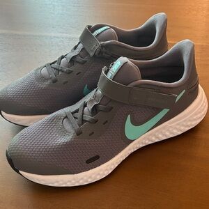 Nike Kids Gray and Teal Sneakers